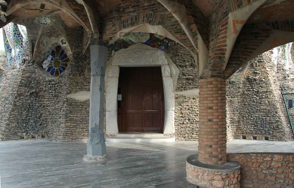 10 - Santa Coloma de Cervelló - Gaudí - cripta de la colonia Güell